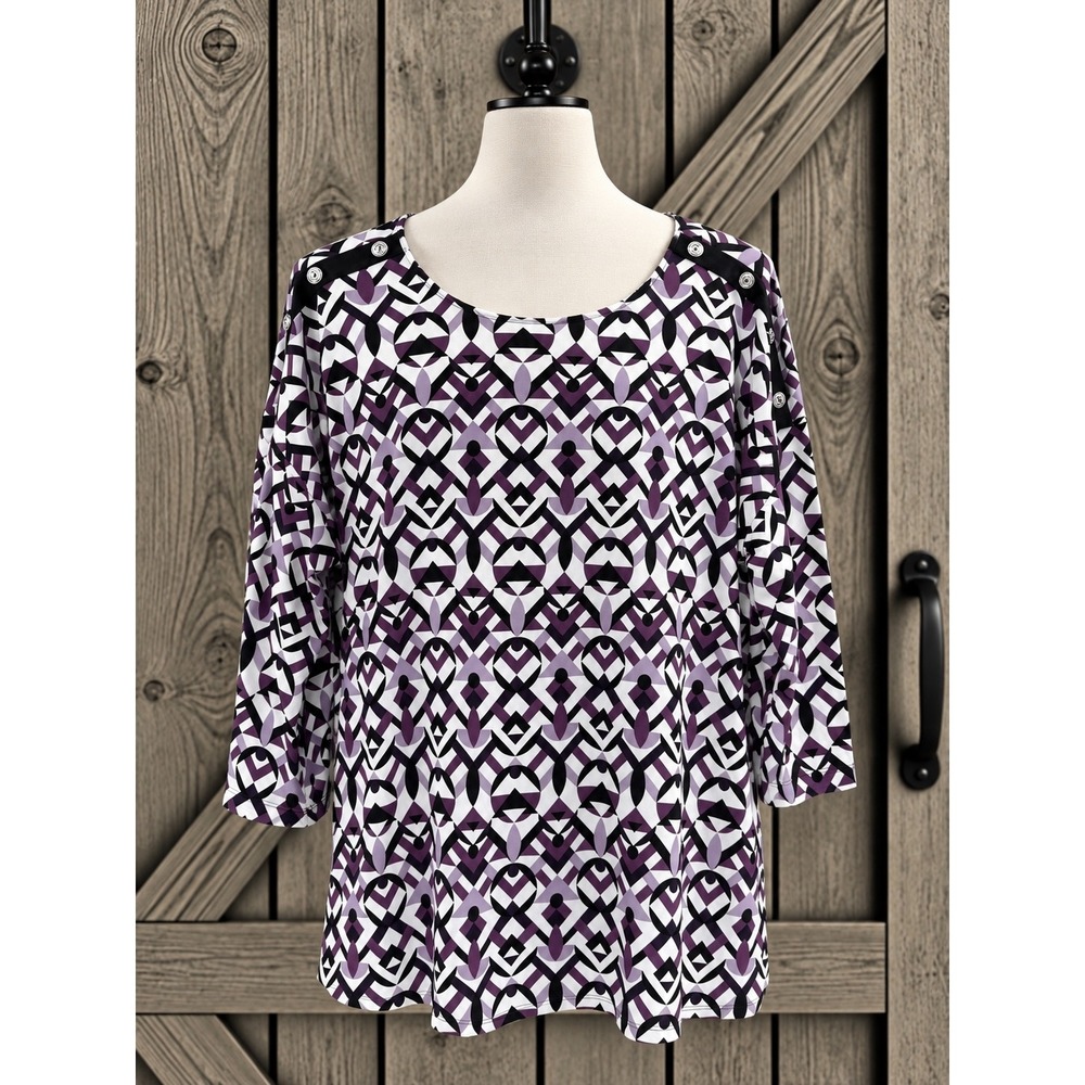 New CJ Banks Geometric Flowy Top 2X Purple 3/4 Sleeve Shoulder Button Detail